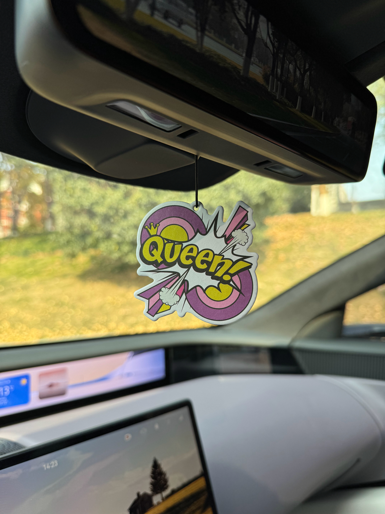 Queen! Freesia and English Pea - Fragrance Queen Perfume recensie en prijs