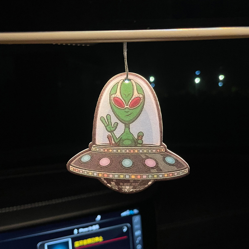 Quirky and Fun Alien, V-Sign H - Perfume Và Fragrance recensie en prijs